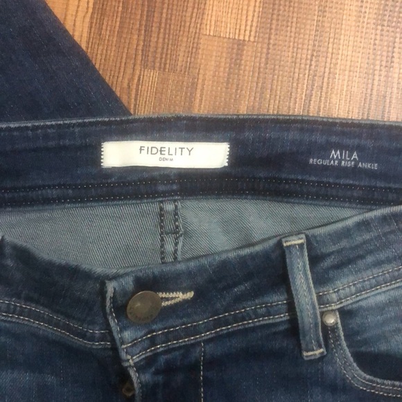 Fidelity Mila Regular Rise Ankle  skinny Jeans Stretch Size 30 - Picture 2 of 4